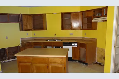 8322 Sandy Glen Lane, Houston, TX 77071 - Photo 10