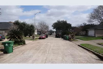 8322 Sandy Glen Lane, Houston, TX 77071 - Photo 6