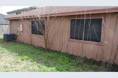 8322 Sandy Glen Lane, Houston, TX 77071 - Photo 4