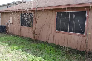 8322 Sandy Glen Ln, Houston, TX 77071 - Photo 4