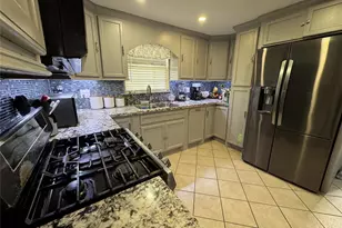 7518 Gracia St, Houston, TX 77037 - Photo 32