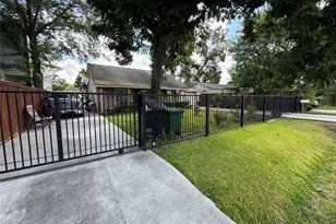 7518 Gracia St, Houston, TX 77037 - Photo 4