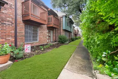 2338 Shadowdale Drive #301, Houston, TX 77043 - Photo 2