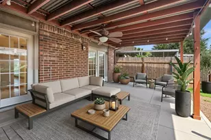 2338 Shadowdale Dr, Houston, TX 77043 - Photo 4