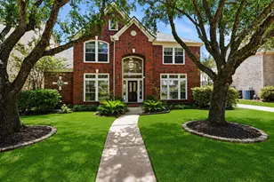 2302 Upland Park Dr, Sugar Land, TX 77479 - Photo 2