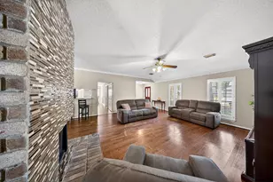 9319 Bayou Bluff Dr, Spring, TX 77379 - Photo 10