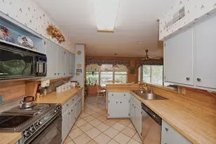 303 Lakeshore Dr, Taylor Lake Village, TX 77586 - Photo 16