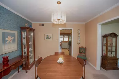 303 Lakeshore Drive, Taylor Lake Village, TX 77586 - Photo 14