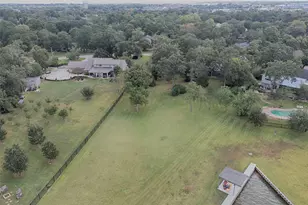 303 Lakeshore Dr, Taylor Lake Village, TX 77586 - Photo 44