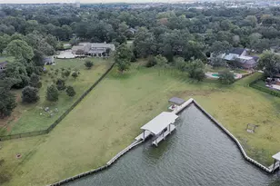 303 Lakeshore Dr, Taylor Lake Village, TX 77586 - Photo 42