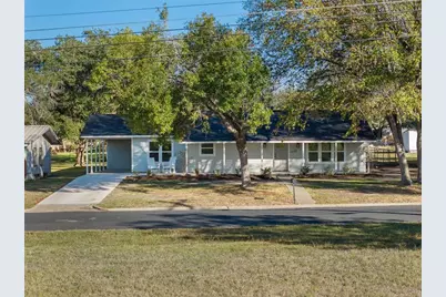 911 Eilers Street, Schulenburg, TX 78956 - Photo 1