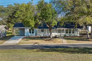 911 Eilers St, Schulenburg, TX 78956 - Photo 1