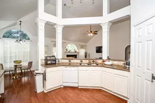24010 Doverwick Dr, Tomball, TX 77375 - Photo 4