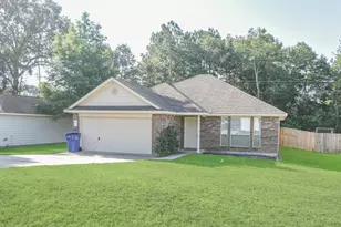 5500 N Buffalo Cir, Willis, TX 77378 - Photo 1