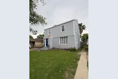 4711 Avenue R 1/2, Galveston, TX 77551 - Photo 2