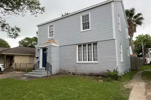4711 Ave R 1/2, Galveston, TX 77551 - Photo 2