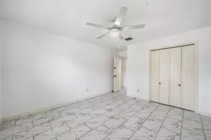 9227 Vickijohn Dr, Houston, TX 77031 - Photo 18