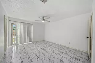 9227 Vickijohn Dr, Houston, TX 77031 - Photo 20
