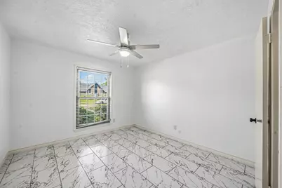 9227 Vickijohn Drive, Houston, TX 77031 - Photo 14