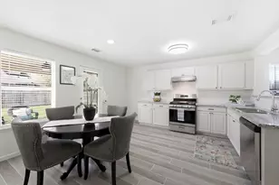 11202 Log Cabin Ln, Tomball, TX 77375 - Photo 6