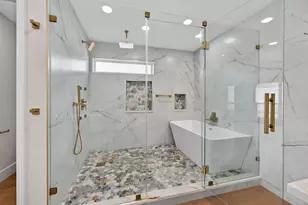 2302 Ashford Hollow Ln, Houston, TX 77077 - Photo 18