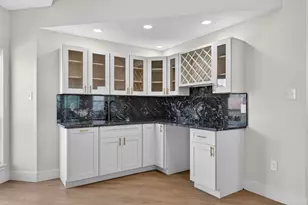 2302 Ashford Hollow Ln, Houston, TX 77077 - Photo 10