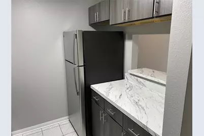 1880 White Oak Drive #103, Houston, TX 77009 - Photo 12