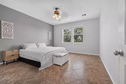 8002 Berkely Court, Baytown, TX 77521 - Photo 10
