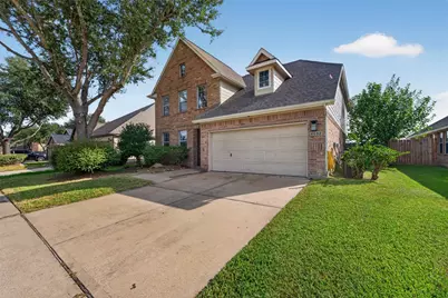 8002 Berkely Court, Baytown, TX 77521 - Photo 2