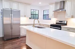 1710 Hill Top Ln, Kingwood, TX 77339 - Photo 8