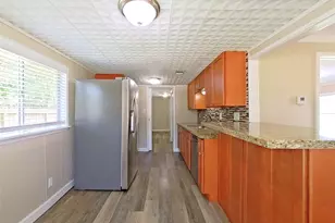 706 S Blackwell St, La Porte, TX 77571 - Photo 10