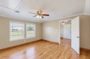 706 S Blackwell St, La Porte, TX 77571 - Photo 8