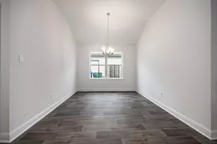 204 Bryan Wy, Angleton, TX 77515 - Photo 6