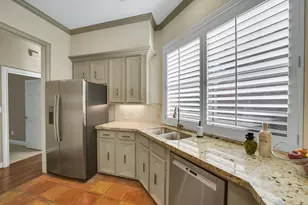 9410 Briar Forest Dr, Houston, TX 77063 - Photo 24