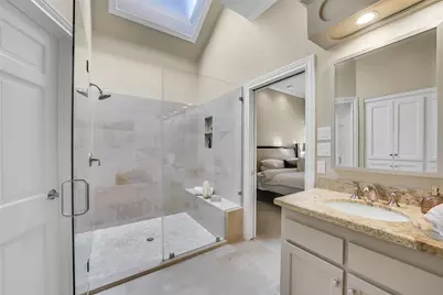 9410 Briar Forest Drive, Houston, TX 77063 - Photo 22