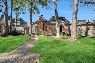 9410 Briar Forest Dr, Houston, TX 77063 - Photo 30