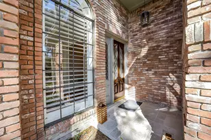 9410 Briar Forest Dr, Houston, TX 77063 - Photo 8