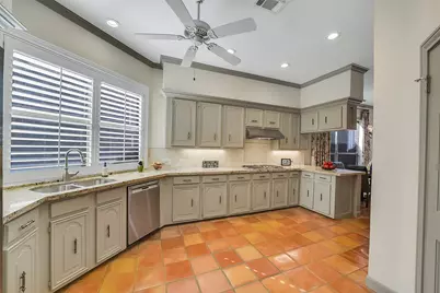 9410 Briar Forest Drive, Houston, TX 77063 - Photo 26