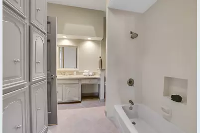 9410 Briar Forest Drive, Houston, TX 77063 - Photo 22