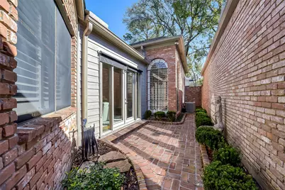 9410 Briar Forest Drive, Houston, TX 77063 - Photo 14