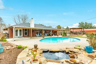 509 Humble Dr, West Columbia, TX 77486 - Photo 12