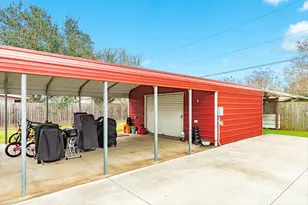 509 Humble Dr, West Columbia, TX 77486 - Photo 16