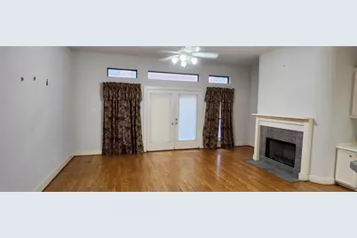 9821 Meredith Elise Court, Houston, TX 77025 - Photo 10