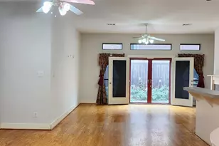 9821 Meredith Elise Ct, Houston, TX 77025 - Photo 4