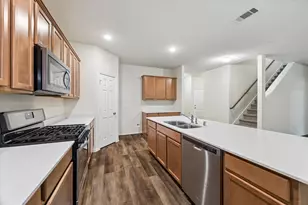 4050 Timber Sapp Dr, Conroe, TX 77304 - Photo 4