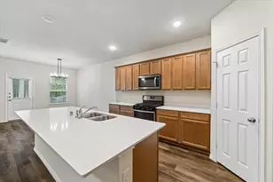 4050 Timber Sapp Dr, Conroe, TX 77304 - Photo 2