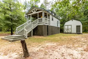 215 Center St, Cleveland, TX 77327 - Photo 2