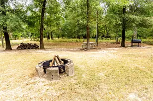 215 Center St, Cleveland, TX 77327 - Photo 4