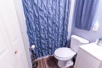 215 Center Street, Cleveland, TX 77327 - Photo 20