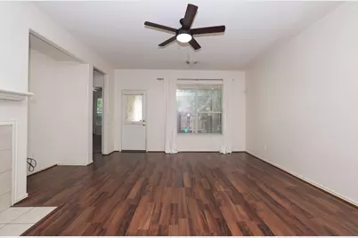 7 N Regan Mead Circle, The Woodlands, TX 77382 - Photo 12